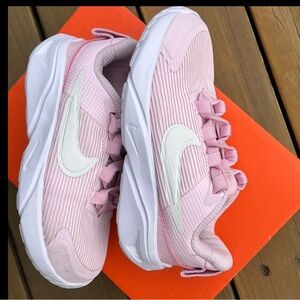 NWOT- Little Girls Pink Nike Flex Runner 2 Sneaker